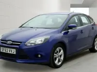 Used Ford Focus Zetec 125 HP (91 kW) 2013 Blue Hatchback