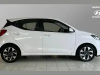 Używany Hyundai i10 Advanced 63 KM (46 kW) 2025 Biały Hatchback