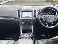Begagnad Ford S-MAX Titanium 190 HK (139 kW) 2023 Grå Minibuss