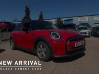 Usado Mini Cooper Classic 134 HP (98 kW) 2023 Vermelho Citadino