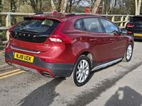 Used Volvo V40 Pro 120 HP (88 kW) 2018 Red Hatchback