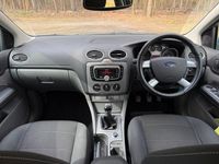 Begagnad Ford Focus Titanium 145 HK (106 kW) 2009 Blå Halvkombi