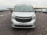 Second-hand Vauxhall Vivaro Sportive 120 CP (88 kW) 2019 Argintiu Monovolum