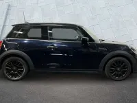 Używany Mini Cooper Classic 134 KM (98 kW) 2022 Czarny Hatchback