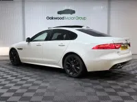 Gebraucht Jaguar XF R-Sport 180 PS (132 kW) 2016 Weiß Limousine