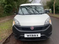Usado Fiat Doblò Active 105 HP (77 kW) 2017 Branco Monovolume