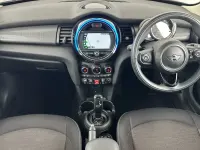 Used Mini Cooper Classic 134 HP (98 kW) 2019 Blue Hatchback