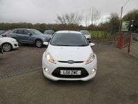 Used Ford Fiesta Zetec 95 HP (69 kW) 2011 White Hatchback