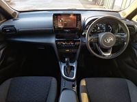 Used Toyota Yaris Hybrid Design 116 HP (85 kW) 2022 White Estate