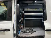 Used LEVC VN5 City 150 HP (110 kW) 2022 White MPV
