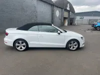 Usado Audi A3 Cabriolet Sport 110 HP (80 kW) 2015 Branco Cabrios
