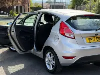 Begagnad Ford Fiesta Zetec 2017 Silver Halvkombi