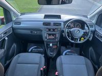 Used VW Caddy Life 150 HP (110 kW) 2016 Red MPV