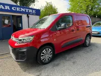 Usado Citroën Berlingo Start 100 CV (73 kW) 2019 Rojo Monovolumen