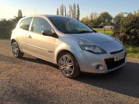 Usado Renault Clio IV Dynamique 2012 Prateado Citadino