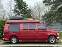 Used Ford Econoline 2002 Red MPV