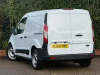 Second-hand Ford Transit Connect 100 CP (73 kW) 2023 Alb Monovolum