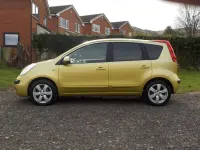 Begagnad Nissan Note 2007 Gul Halvkombi