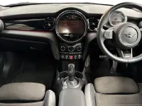 Used Mini Cooper Hatch 134 HP (98 kW) 2022 Red Hatchback