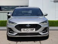 Used Ford Focus ST-Line X 2025 Moondust silver Hatchback