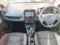 Used Renault Clio IV Dynamique 120 HP (88 kW) 2017 Red Hatchback