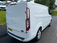 Usado Ford Transit Custom Limited 125 CV (91 kW) 2015 Blanco Van