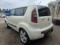 Używany Kia Soul 2009 Beżowy SUV