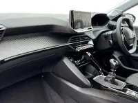 Used Peugeot 208 Allure 101 HP (74 kW) 2024 Yellow Hatchback