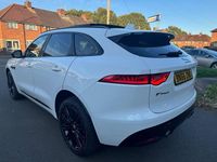 Used Jaguar F-Pace Supercharged 380 HP (279 kW) 2016 White SUV