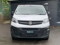 Używany Vauxhall Vivaro 100 KM (73 kW) 2023 Biały Minivan