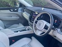 Usado Volvo XC60 Ultra 247 HP (181 kW) 2025 Preto SUV
