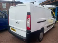 Begagnad Citroën Dispatch 125 HK (91 kW) 2014 Vit Minibuss