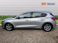Used Ford Focus Zetec 100 HP (73 kW) 2019 Silver Hatchback