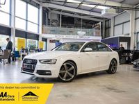 Begagnad Audi A4 Black Edition 150 HK (110 kW) 2014 Vit Sedan
