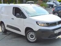Used Vauxhall Combo S 100 HP (73 kW) 2024 White MPV