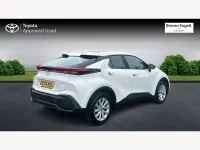 Begagnad Toyota C-HR 140 HK (102 kW) 2024 Vit SUV