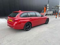 Begagnad BMW 318 Sport Line 2018 Röd Kombi