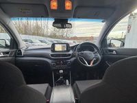 Used Hyundai Tucson SE 177 HP (130 kW) 2018 White SUV