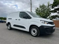 Used Peugeot Partner Premium 101 HP (74 kW) 2023 White MPV