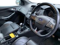 Used Ford Focus Style 185 HP (136 kW) 2017 Silver Hatchback