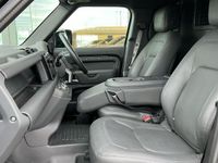 Used Land Rover Defender HSE Dynamic 350 HP (257 kW) 2025 Santorini black SUV