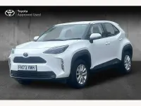 Usado Toyota Yaris Cross 116 HP (85 kW) 2023 Branco SUV