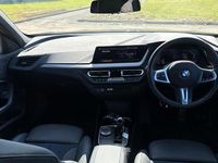 Usado BMW 118 M Sport 136 HP (100 kW) 2026 Preto Citadino