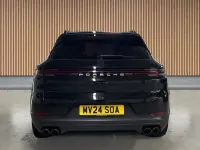 Used Porsche Cayenne S E-Hybrid 519 HP (381 kW) 2025 SUV
