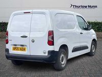 Second-hand Vauxhall Combo Edition 75 CP (55 kW) 2020 Alb Monovolum