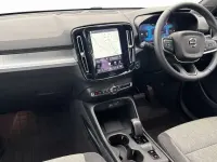 Used Volvo XC40 Core 161 HP (118 kW) 2025 Silver SUV