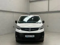 Used Vauxhall Vivaro 100 HP (73 kW) 2019 White MPV