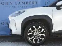 Second-hand Toyota Yaris Hybrid Design 116 CP (85 kW) 2022 Alb SUV