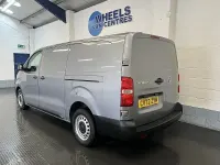 Gebraucht Vauxhall Vivaro S 145 PS (106 kW) 2022 Grau Van / Kleinbus