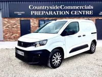 Begagnad Peugeot Partner 100 HK (73 kW) 2021 Vit Minibuss